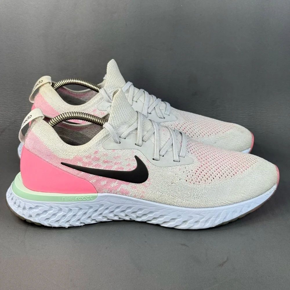 Nike Epic React Flyknit First Blush athletic sneaker running shoes size 11